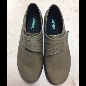 Women casual shoes, Apex, size 7